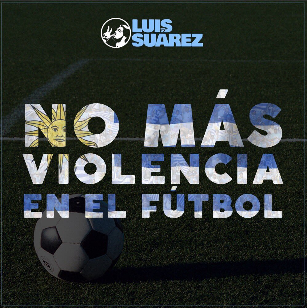 La foto de Luis Suárez  promoviendo un fútbol sin violencia.