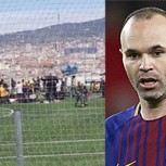 Video: Tribuna se derrumba durante entrevista de Iniesta en Barcelona y deja decenas de heridos