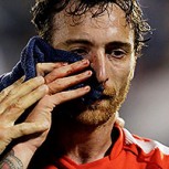 Futbolista muerde en la cabeza a rival en el clásico de Paraguay y se va expulsado: A lo Luis Suárez