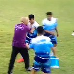 Video: Una de las patadas futboleras más brutales del 2019 desata batalla campal en Argentina