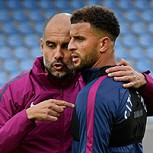 Fotos de estrella del Manchester City rompiendo la cuarentena con fiesta junto a mujeres