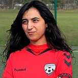 Afganistán: Escalofriante llamado de Khalida Popal, formadora del equipo de fútbol femenino nacional
