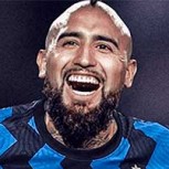 Arturo Vidal publica foto arriba de su lujoso Ferrari en Italia