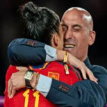 “¡No voy a demitir!”: Luis Rubiales desafiante asegura que polémico beso fue “consensuado”