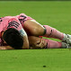 Video: Mira la brutal patada a Messi que de milagro no lesionó al argentino