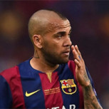 Dani Alves, ex Barcelona, es captado dando una eufórica prédica: “No pienses que Dios está lejos de ti”