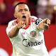 Alexis Sánchez entrena con niños del Sevilla y españoles lo presumen en las redes