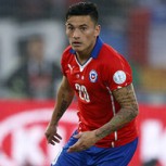 Charles Aránguiz pide que se vayan todos para mejorar al fútbol chileno