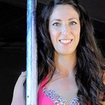 Profesora de ciencias es la nueva reina del baile del caño (pole-dancing) en Inglaterra