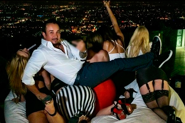 efectivo amigo bailando efectivo amigo bailando