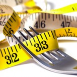 Hombre practicaba terrible dieta: Le extrajeron 7 kilos de monedas y cuchillos