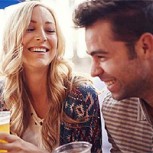Estudio asegura que parejas que beben alcohol unidas son más felices