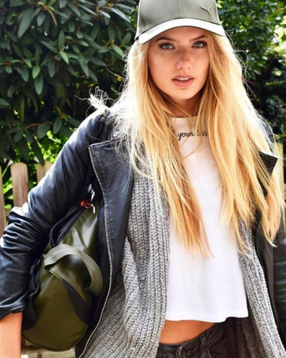 alica schmidt 6