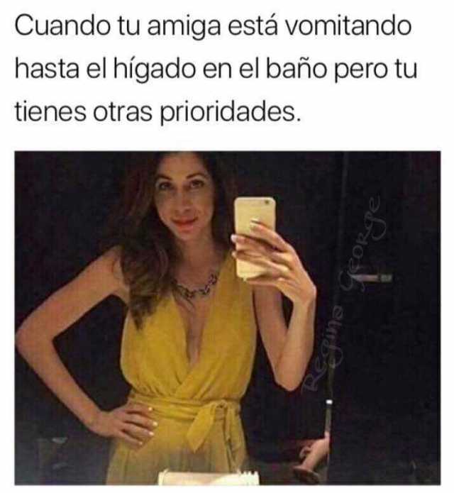 amistad mujeres baño
