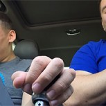 Video capta la emoción al máximo de joven ciego y con autismo que aprende a manejar