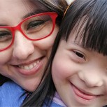 Chilena derribó tristezas y prejuicios: Hoy ve a su hija con síndrome de Down como una bella modelo