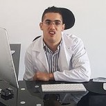 Una parálisis cerebral no lo detuvo: Juan Manuel Collazos es médico epidemiólogo y un ejemplo de superación