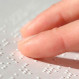 Publican innovador folleto en Braille sobre higiene oral para personas con discapacidad visual