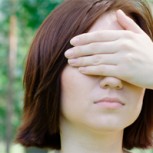 Mujer dejó caer a su empleada desde el 7mo piso: Repudio mundial por acción registrada en video