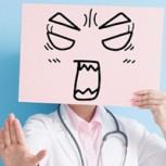 Increíble: Médicos canadienses protestan porque ganan mucho y piden que dinero se reparta mejor