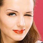 Candidata genera indignación por ofrecer su “pack” a cambio de votos para ganar elección