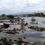 Fotos del terremoto y tsunami en Indonesia: Cifra de muertos supera los 800 y advierten que podrían ser miles