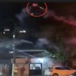 Hombre realiza peligrosa broma con fuegos artificiales y un dron: Pudo tener lamentables consecuencias