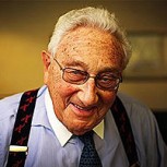 Henry Kissinger: EE.UU. y China están “al borde de una guerra fría” por crisis comercial