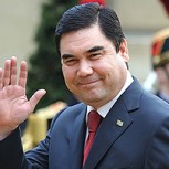 Excéntrico Presidente de Turkmenistán fue DJ en fiesta de Año Nuevo de su país