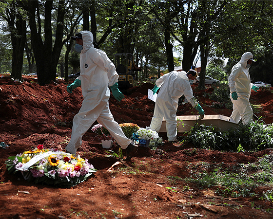 Una imagen del cementerio Vila Formosa en San Pablo, que ha recibido víctimas del coronavirus.  