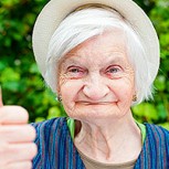 Policías italianos tuvieron conmovedor gesto con una anciana que los llamó pidiendo ayuda para cocinar