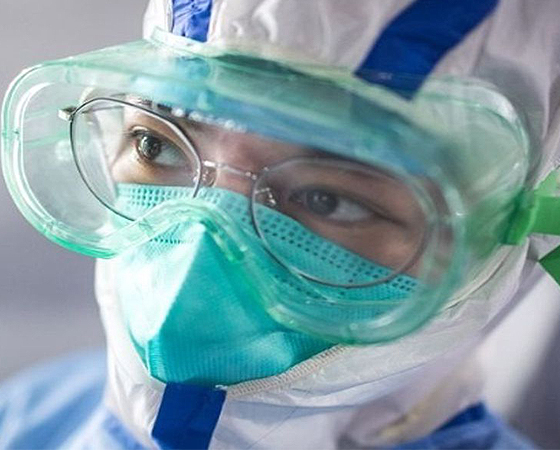 Los médicos de todo el mundo han tenido que actuar rápido frente a la pandemia y sus consecuencias. 