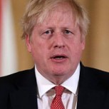 Escándalo sacude al gobierno inglés: Ex asesor de Boris Johnson aseguró que mintieron sobre gestión de la pandemia