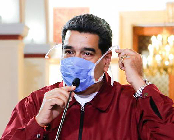 Políticos afines al chavismo han sido acusados de haberse vacunado antes que la población en riesgo y adultos mayores. 