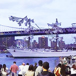 Video: Así fue el choque del buque escuela mexicano contra un puente en Brooklyn