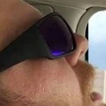 Hombre se duerme en su auto y su esposa pide a redes convertirlo en divertidos memes: Mira el resultado
