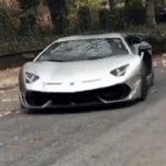 Lamborghini se lleva todas las miradas al “escapar de la policía” con maniobra de película
