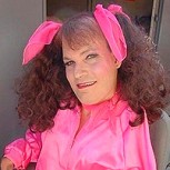 Fallece Sandie Crisp, la protagonista del viral de terror “Obedece a la morsa”