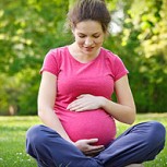 ¿Por qué es tan común que nos duela la espalda en el embarazo?: Datos poco conocidos