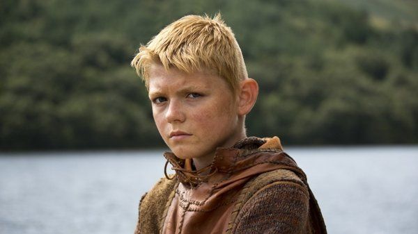 Cómo se ve hoy el joven actor que interpretó al niño Bjorn Ironside en la  serie “Vikingos”? - Guioteca
