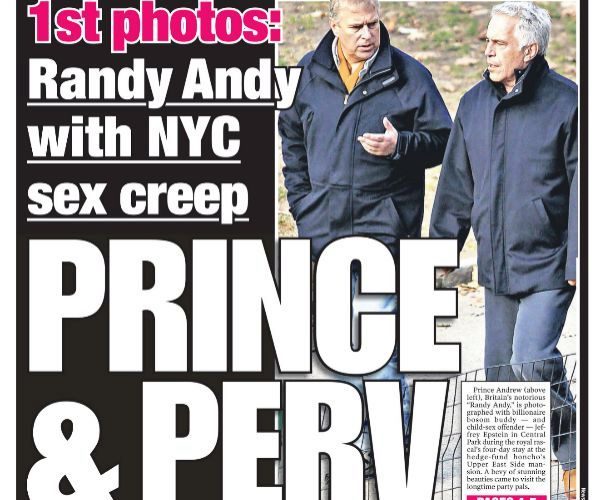 La famosa fotografía  de Jeffrey Epstein caminando junto al Príncipe Andrés de Inglaterra en el Central Park de Nueva York. La imagen fue publicada por un diario de la ciudad acompañada del epígrafe: "El Príncipe y el Pervertido".
