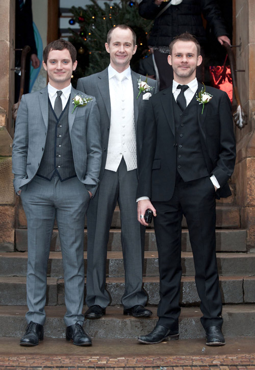 Los actores Elijah Wood (Frodo), Billy Boyd (Pippin) y Dominic Monaghan (Merry) fotografiados en Inglaterra el año 2010, durante el casamiento de Boyd. 