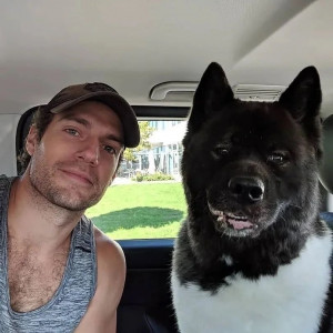 Cavill and his dog 2