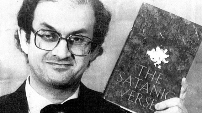 Los versos satÃ¡nicosâ€ de Salman Rushdie: El controvertido libro que lo  condenÃ³ a muerte - Guioteca