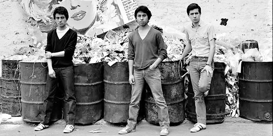 Jorge González, Claudio Narea y Miguel Tapia, los tres integrantes de Los Prisioneros, una de las bandas más importantes y exitosas de la música popular chilena.