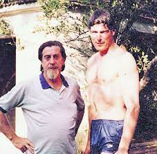El publicista Jaime Celedón junto al actor Christopher Reeve, a quien hospedó en su casa.