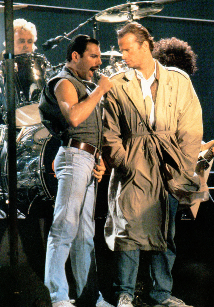 Freddie Mercury, vocalista de Queen, y el actor Christopher Lambert, protagonista de la película "Highlander", durante el rodaje del videoclip de la canción "Princes of the Universe".