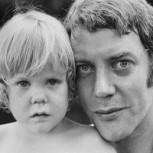 Imperdible galería: Ve el antes y después de famosos padres e hijos actores de Hollywood de los 80′