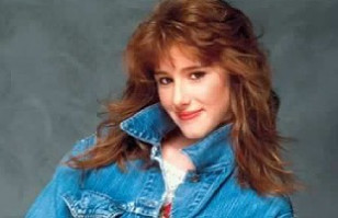 Tiffany: ¿Cómo luce hoy la cantante pop juvenil que volvió a sonar gracias a la serie “Stranger Things”?