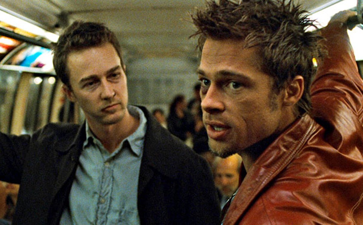 Brad Pitt junto a Edward Norton en "El club de la pelea" (1999).